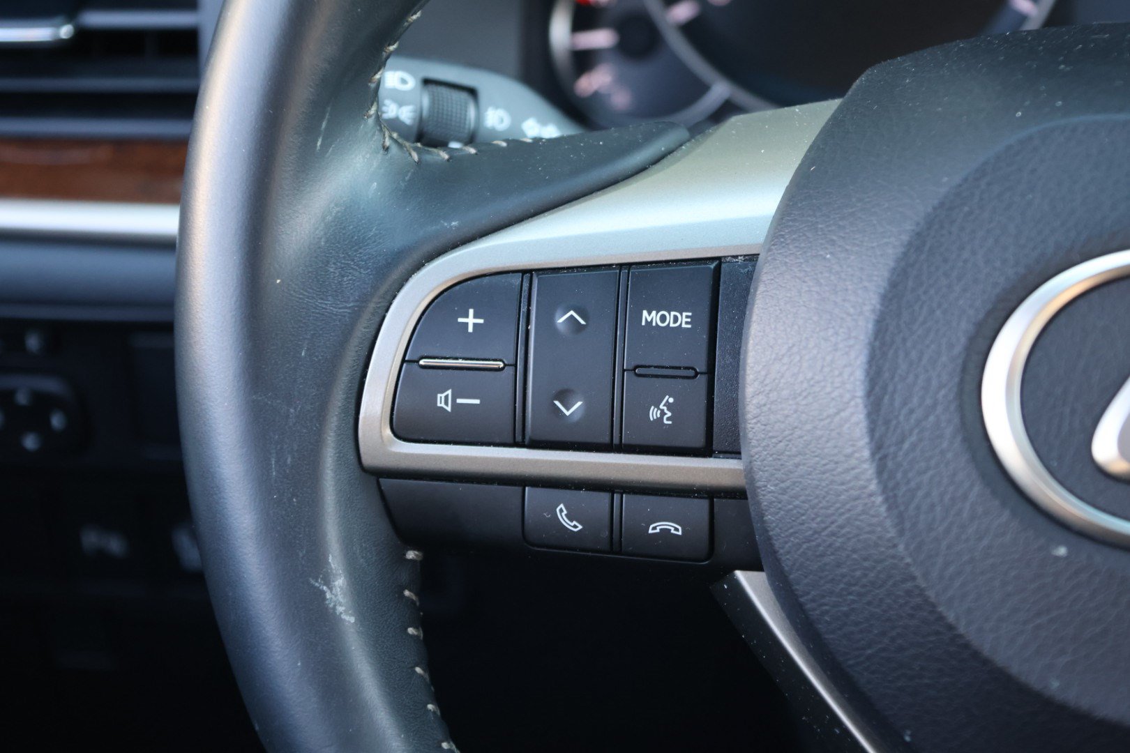 Used 2016 Lexus ES 350 w/ Premium Package w/Wood Trim FWD image 31