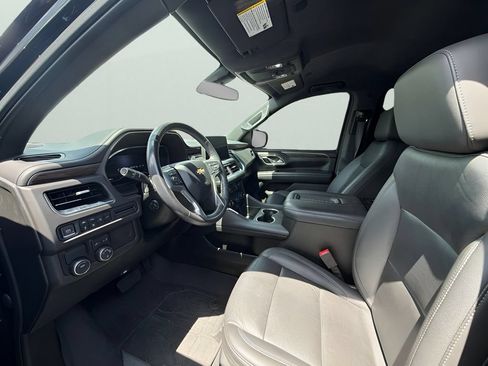 Used 2022 Chevrolet Tahoe LT w/ Luxury Package RWD image 4