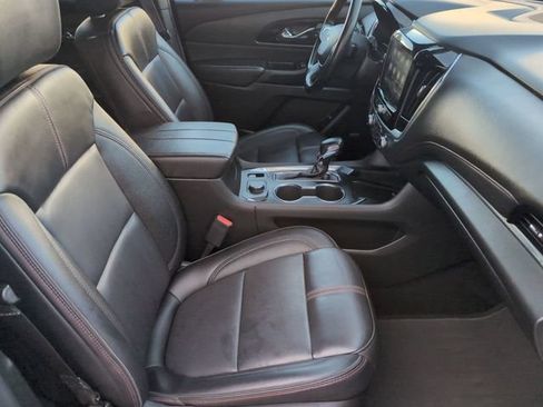 Certified 2023 Chevrolet Traverse RS FWD image 28