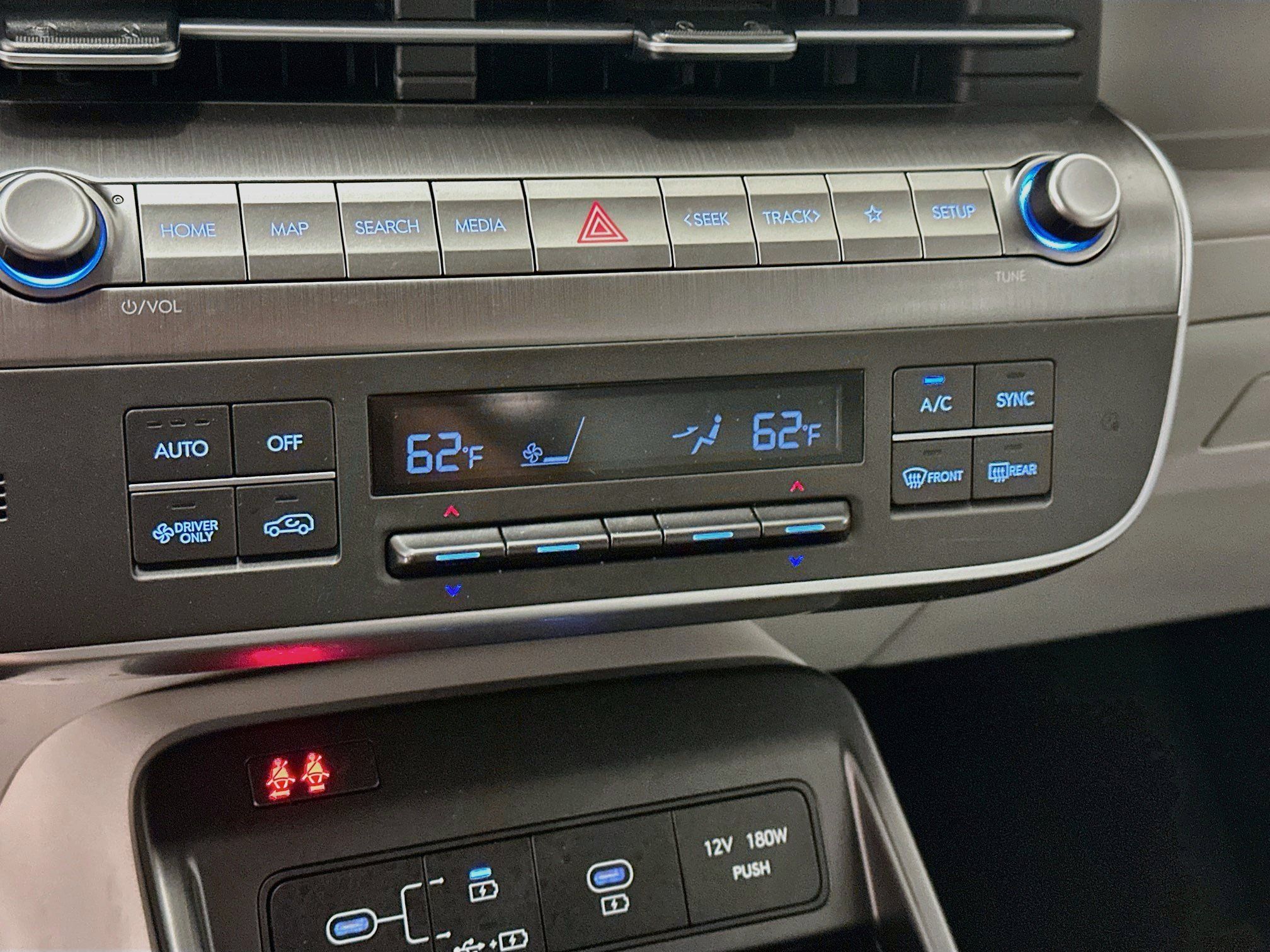 Used 2024 Hyundai Kona SE FWD image 24