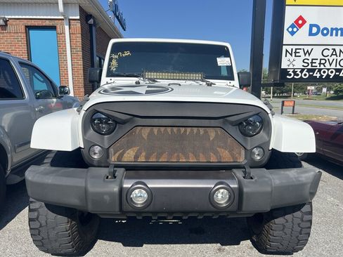 Used 2016 Jeep Wrangler Sport AWD/4WD image 2