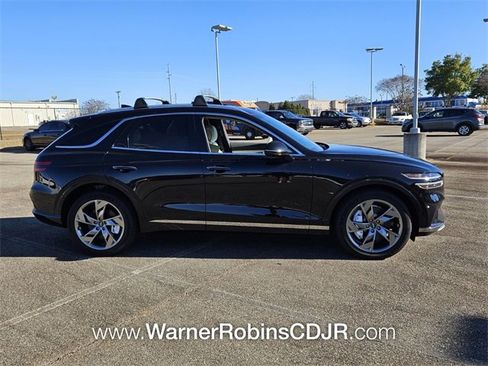 Used 2025 Genesis Electrified GV70 w/ Prestige Package image 15