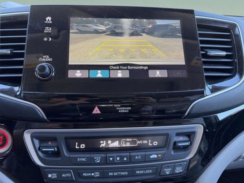 Used 2021 Honda Pilot Touring image 29