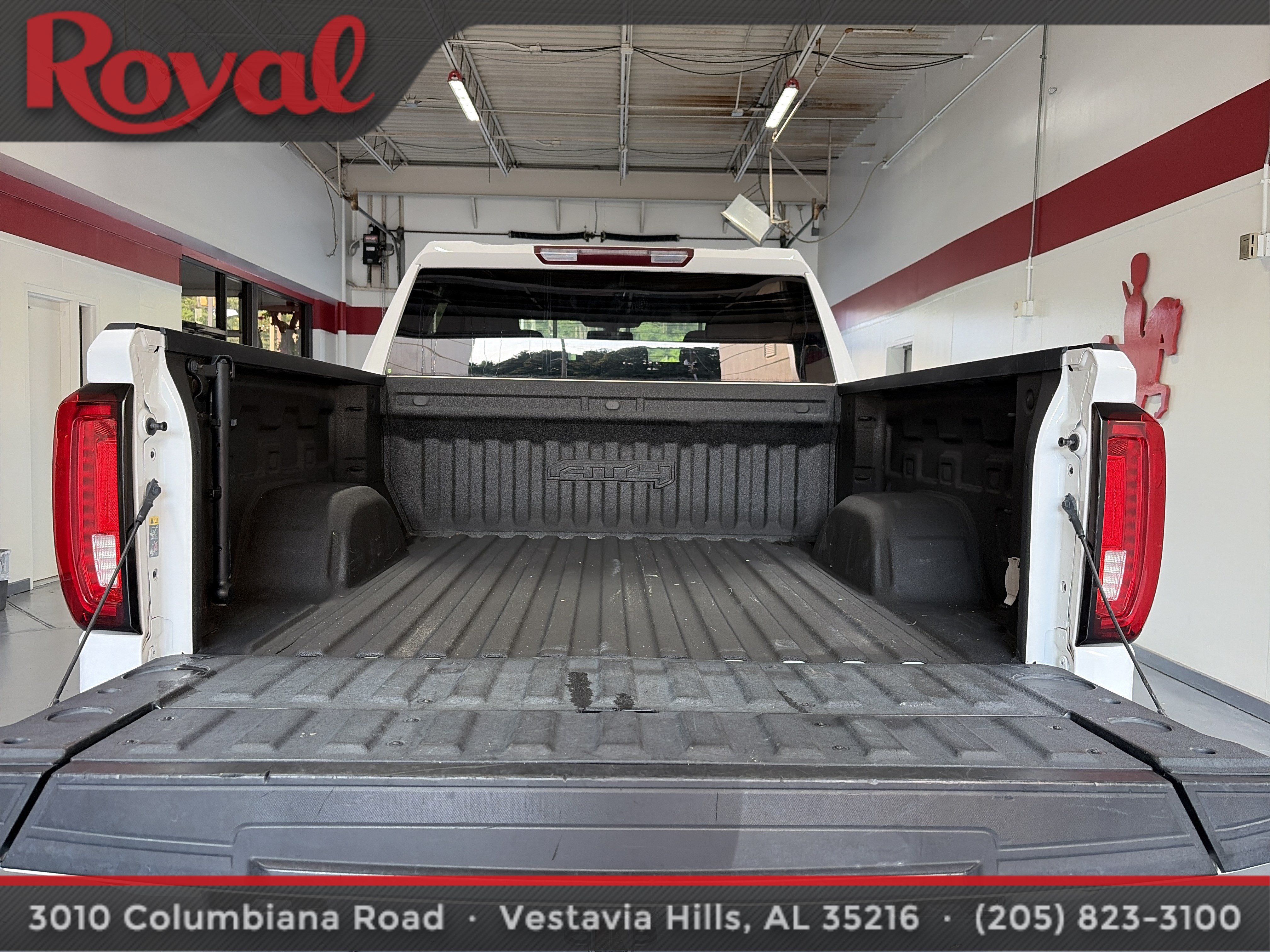 Used 2021 GMC Sierra 1500 AT4 AWD/4WD image 4