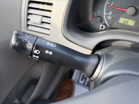 Used 2012 Toyota Corolla LE image 19