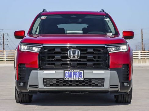 New 2026 Honda Pilot Touring image 4