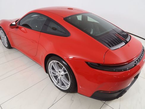 Used 2025 Porsche 911 Carrera RWD image 35