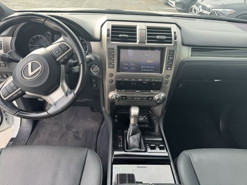 Used 2020 Lexus GX 460 Premium w/ Premium Package AWD/4WD image 31