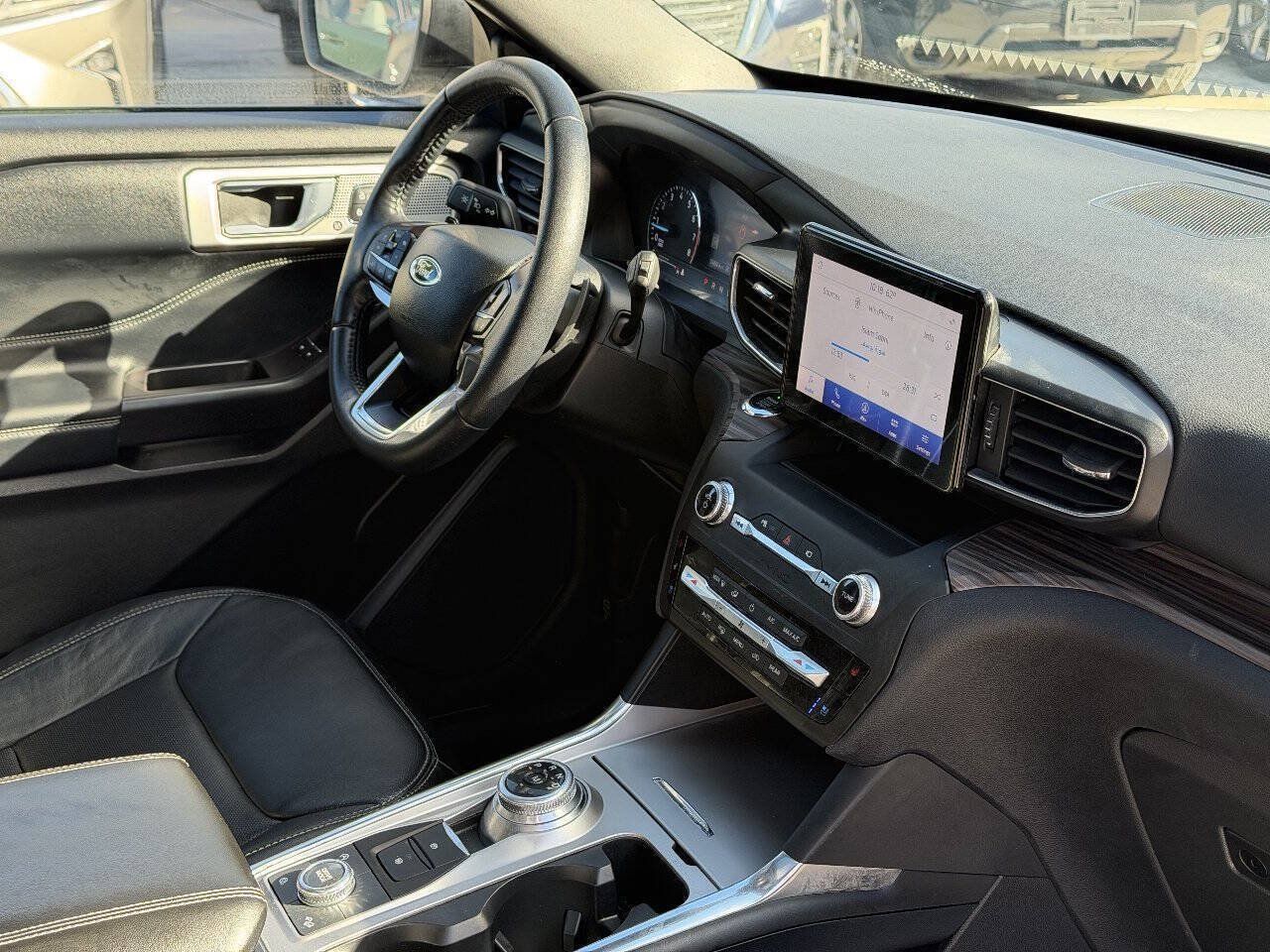 Used 2020 Ford Explorer Limited AWD/4WD image 18