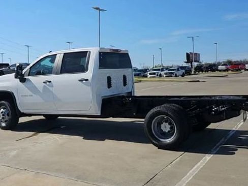 New 2026 Chevrolet Silverado 3500 W/T AWD/4WD image 6