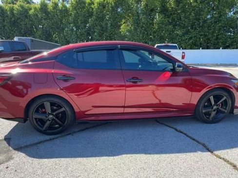 Used 2024 Nissan Sentra SR w/ SR Premium Package FWD image 9