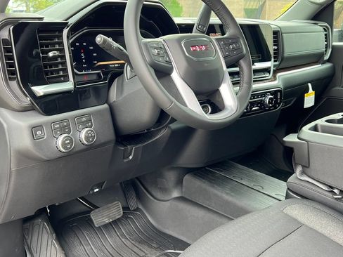 New 2026 GMC Sierra 2500 SLE w/ SLE Value Package; AWD/4WD image 22
