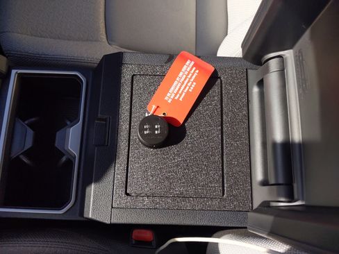 Used 2025 Toyota 4Runner SR5 image 26