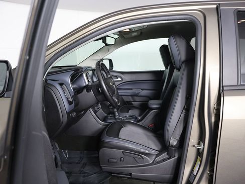 Used 2017 Chevrolet Colorado Z71 RWD image 23