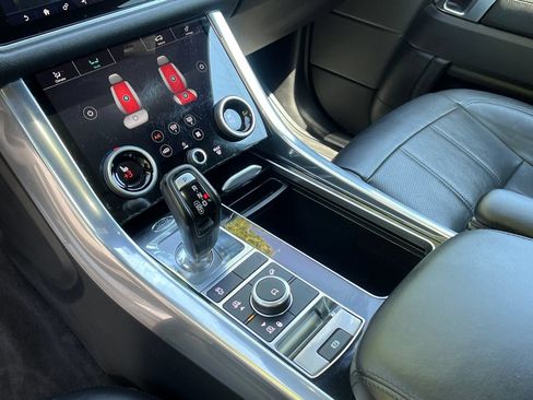 Used 2018 Land Rover Range Rover Sport HSE AWD/4WD image 19