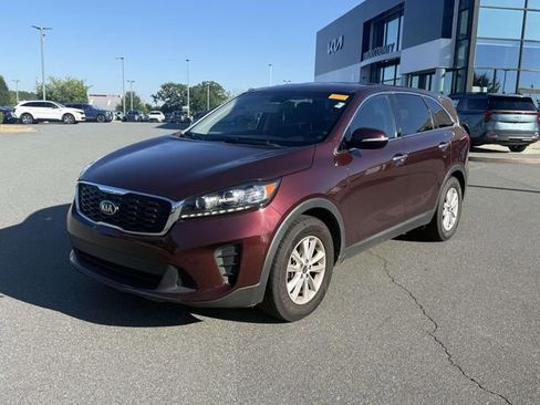 Used 2020 Kia Sorento FWD V6 image 1