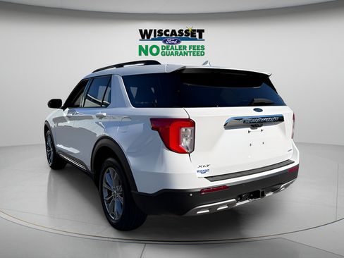 Used 2023 Ford Explorer XLT w/ Equipment Group 202A AWD/4WD image 26