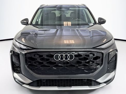 New 2026 Audi Q3 quattro 2.0T AWD/4WD image 2