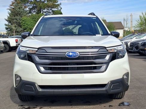 Used 2025 Subaru Forester Premium w/ Convenience Package #2 image 8