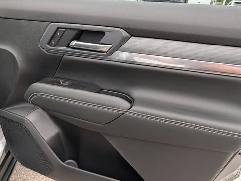 New 2027 GMC Terrain Elevation w/ Elevation Premium Package FWD image 31