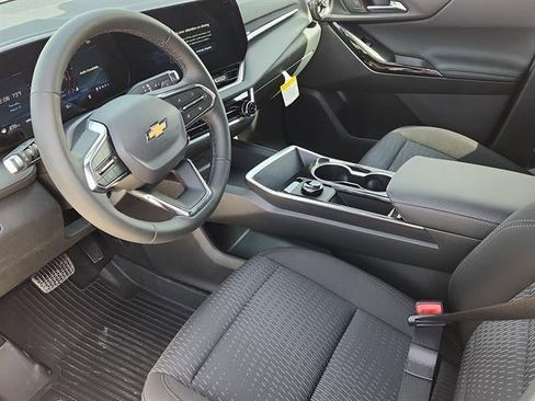New 2026 Chevrolet Equinox LT w/ LPO, Floor Liner Package AWD/4WD image 7