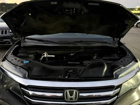 Used 2017 Honda Pilot Touring image 28