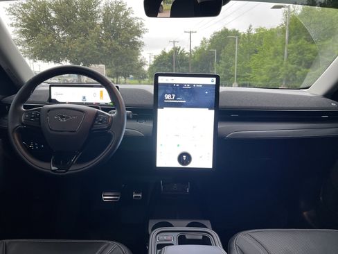 Used 2025 Ford Mustang Mach-E Premium RWD image 29