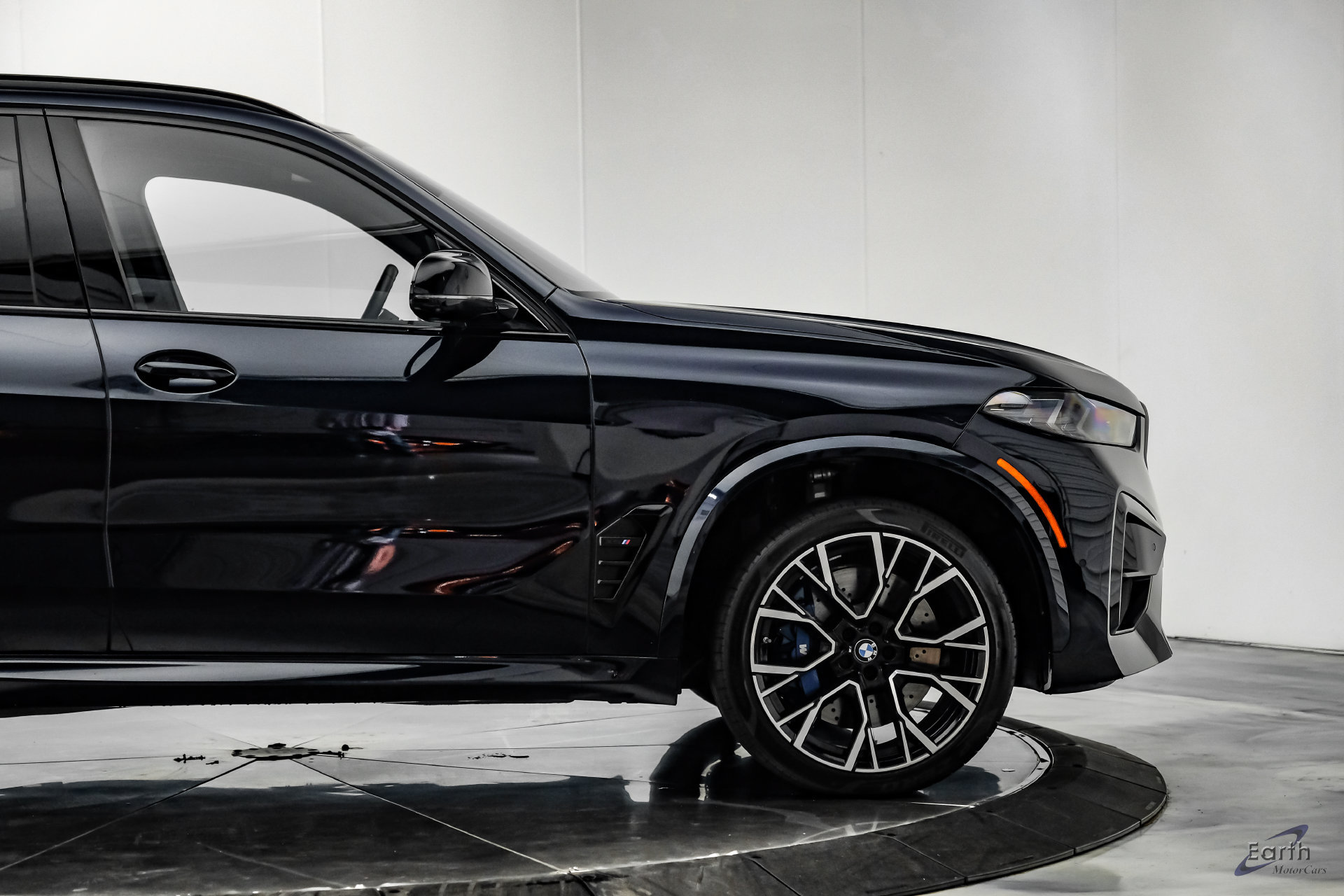 Used 2025 BMW X5 M Competition w/ Executive Package AWD/4WD image 22