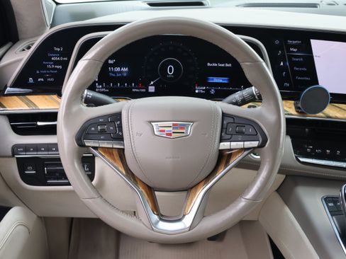 Used 2021 Cadillac Escalade Premium Luxury Platinum w/ Heavy-Duty Trailer Package AWD/4WD image 17