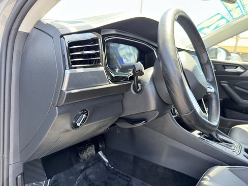 Used 2024 Volkswagen Jetta SE FWD image 26
