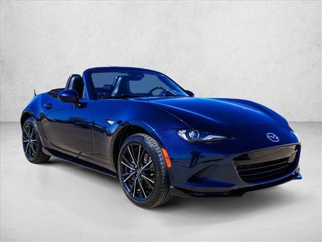 Used 2025 MAZDA MX-5 Miata Grand Touring w/ Appearance Package RWD image 10