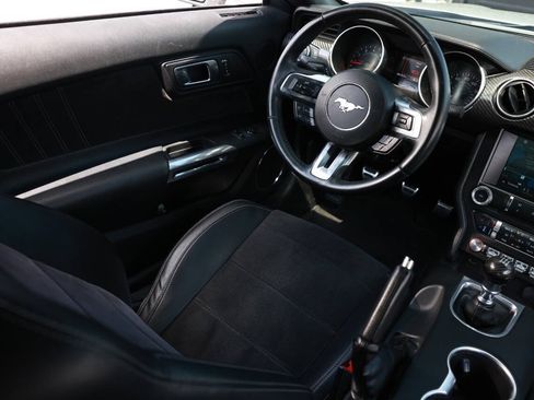Used 2018 Ford Mustang GT Premium w/ Carbon Sport Interior Package RWD image 11
