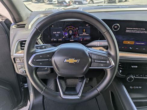 Used 2025 Chevrolet Tahoe LT AWD/4WD image 18