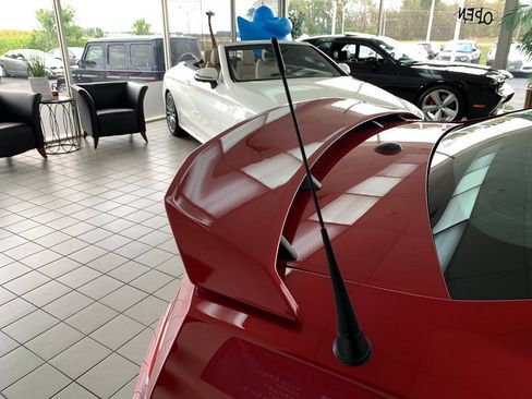 Used 2010 Ford Mustang GT RWD image 9