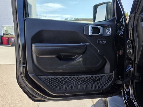 Certified 2023 Jeep Gladiator Sport image 11