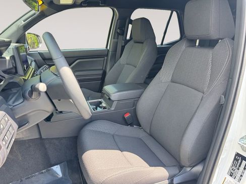 Used 2026 Toyota 4Runner SR5 AWD/4WD image 9