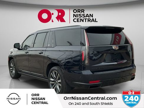 Used 2023 Cadillac Escalade ESV Sport w/ Touring Package AWD/4WD image 7