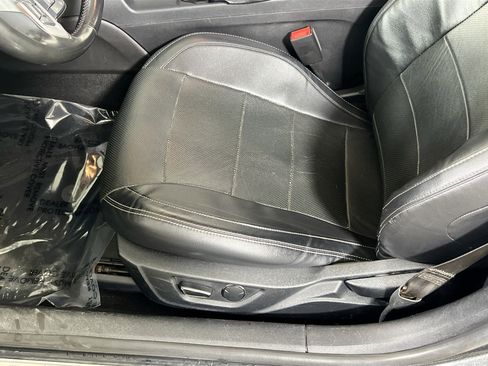 Used 2019 Ford Mustang GT Premium image 18