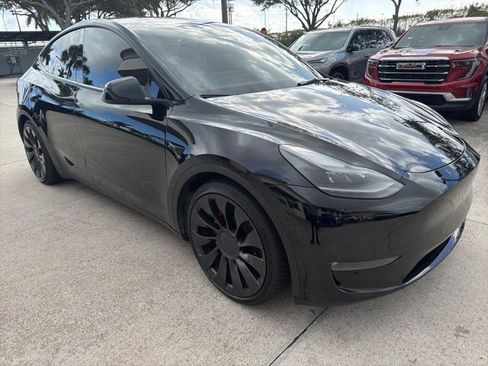 Used 2023 Tesla Model Y Performance image 8