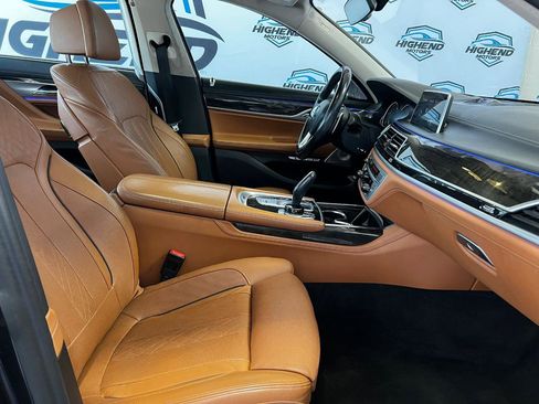 Used 2018 BMW 750i xDrive image 27