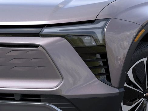New 2025 Chevrolet Blazer EV LT AWD/4WD image 13
