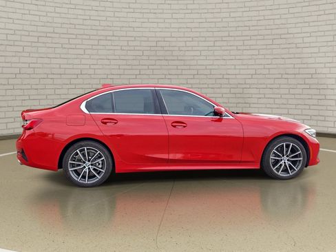 Used 2019 BMW 330i xDrive Sedan w/ Premium Package image 4