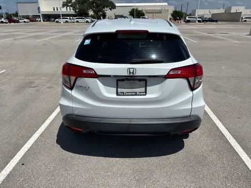 Used 2019 Honda HR-V LX image 4