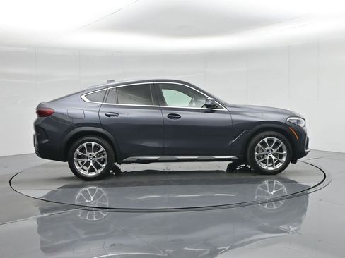 Used 2022 BMW X6 xDrive40i w/ Executive Package image 27