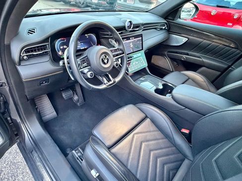 Used 2023 Maserati Grecale Modena AWD/4WD image 25
