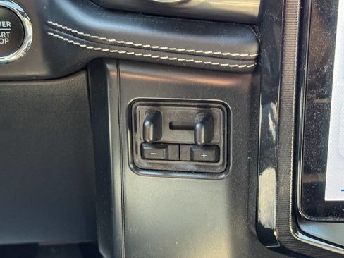 Used 2022 Ford F150 Lightning Platinum AWD/4WD image 38