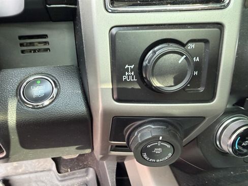 Used 2018 Ford F150 Lariat w/ Equipment Group 502A Luxury AWD/4WD image 25