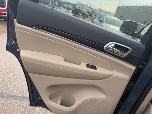 Used 2020 Jeep Grand Cherokee Limited w/ Luxury Group II image 14