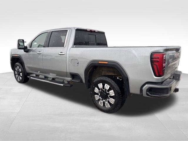 Used 2025 GMC Sierra 2500 Denali w/ Technology Package AWD/4WD image 3
