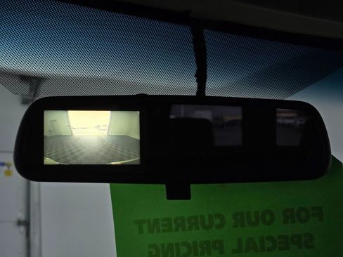 Used 2018 Chevrolet Express 2500 w/ Enhanced Convenience Package image 25